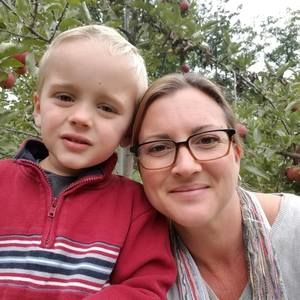 Meet your Posher, April